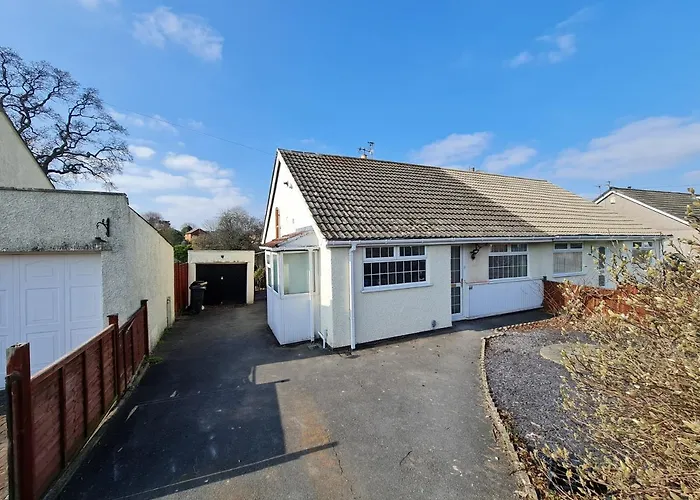 2-Bed House Bungalow In Bristol