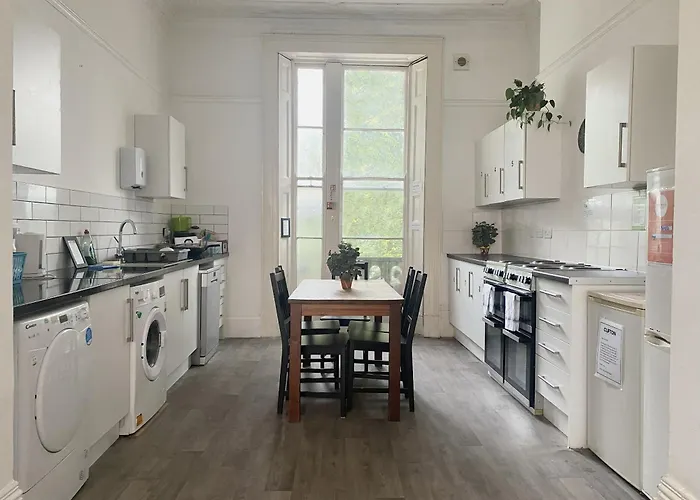 St Paul\'S Road Townhouse - By Clifton Short Lets