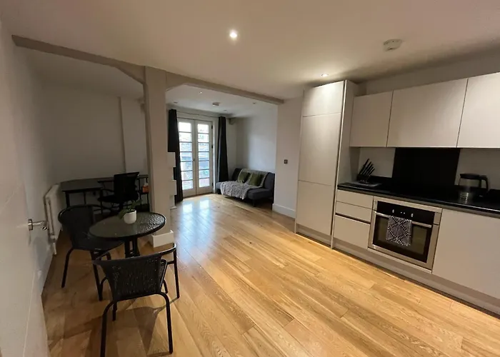 Huller And Cheese Warehouse Apartments