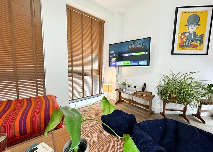 Stokes Croft - Whole Apartment - City Centre - Serviced Accommodation Bs1