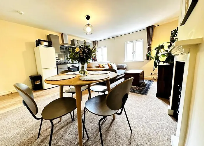 Airy Central Two-Bed Suite
