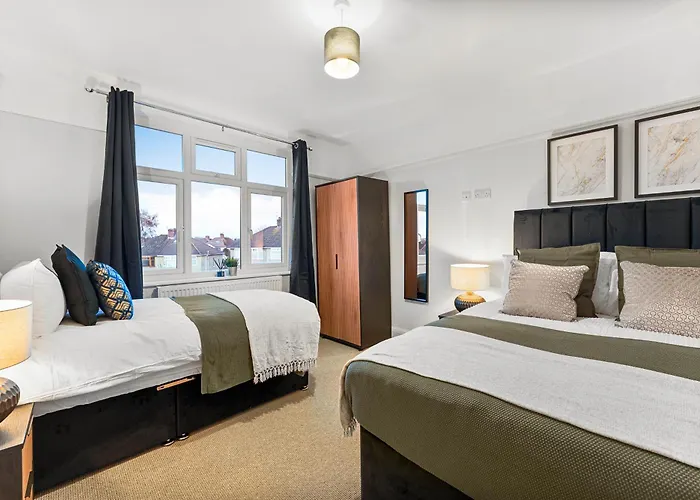 Stylish Boutique Abode - Garden - Sleeps 11