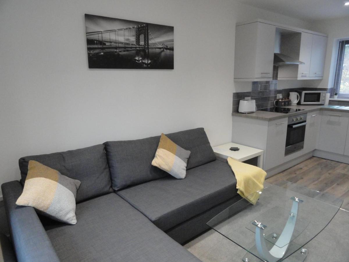 2 Bedroom In Filton By Cliftonvalley * Bristol