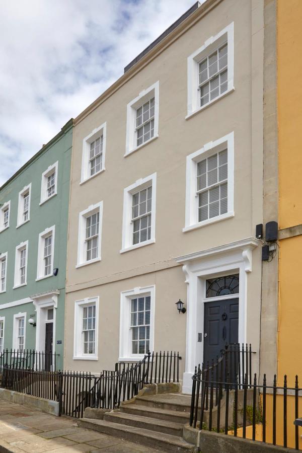 Redcliffe Parade No11 I Your * Bristol