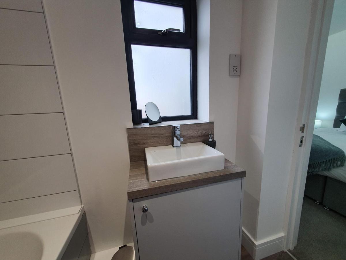2 Bedroom In Filton By Cliftonvalley Apartment