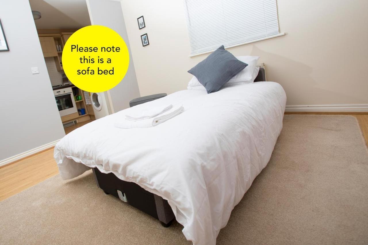 2 Bed 2 Bathroom Free Parking Apartment