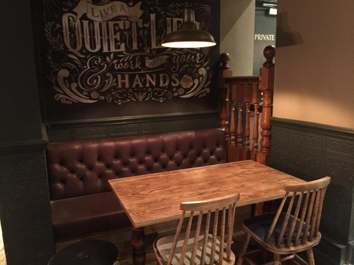 The Crafty Cow 2* Bristol