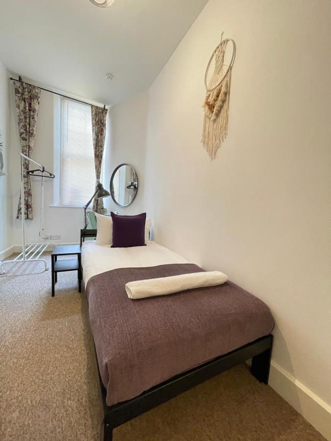 Located Two Bedroom Apartment *