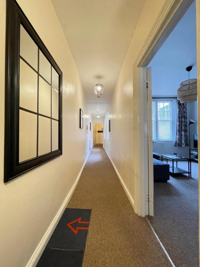 Located Two Bedroom * Bristol