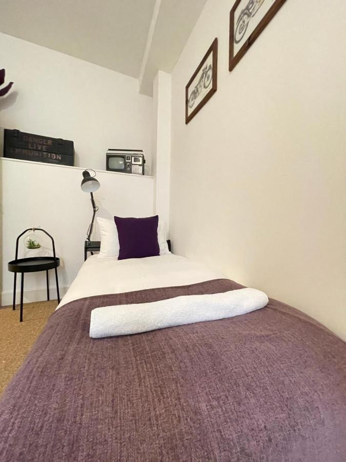 Located Two Bedroom Bristol
