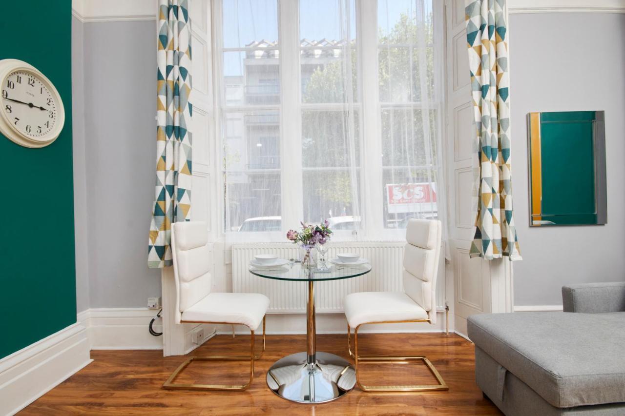 Sleek And Stylish 2 Bed In Clifton - Garden Bristol
