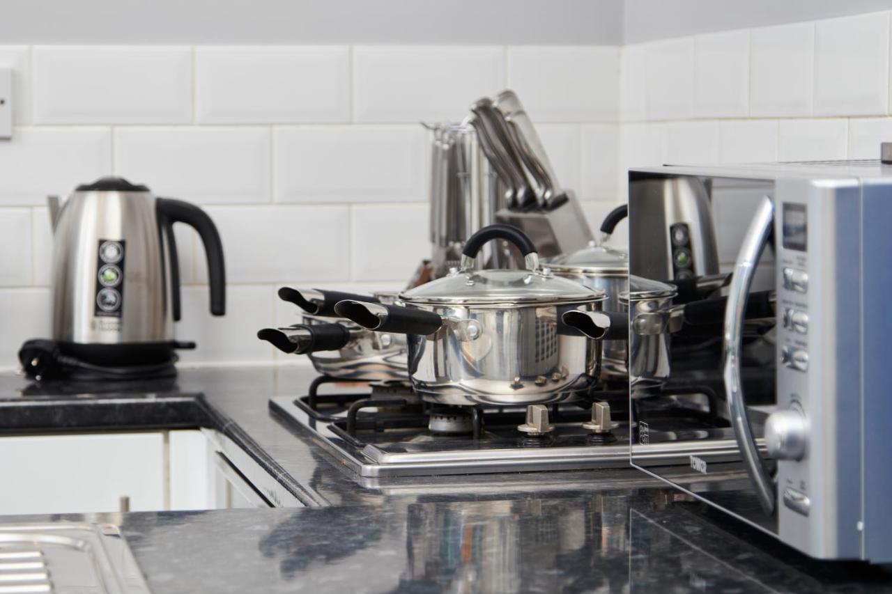 Sleek And Stylish 2 Bed In Clifton - Garden * Bristol