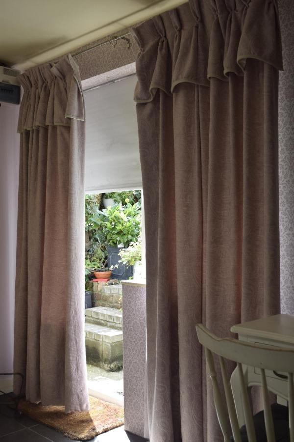 Cosy Self-contained Studio Flat In * Bristol