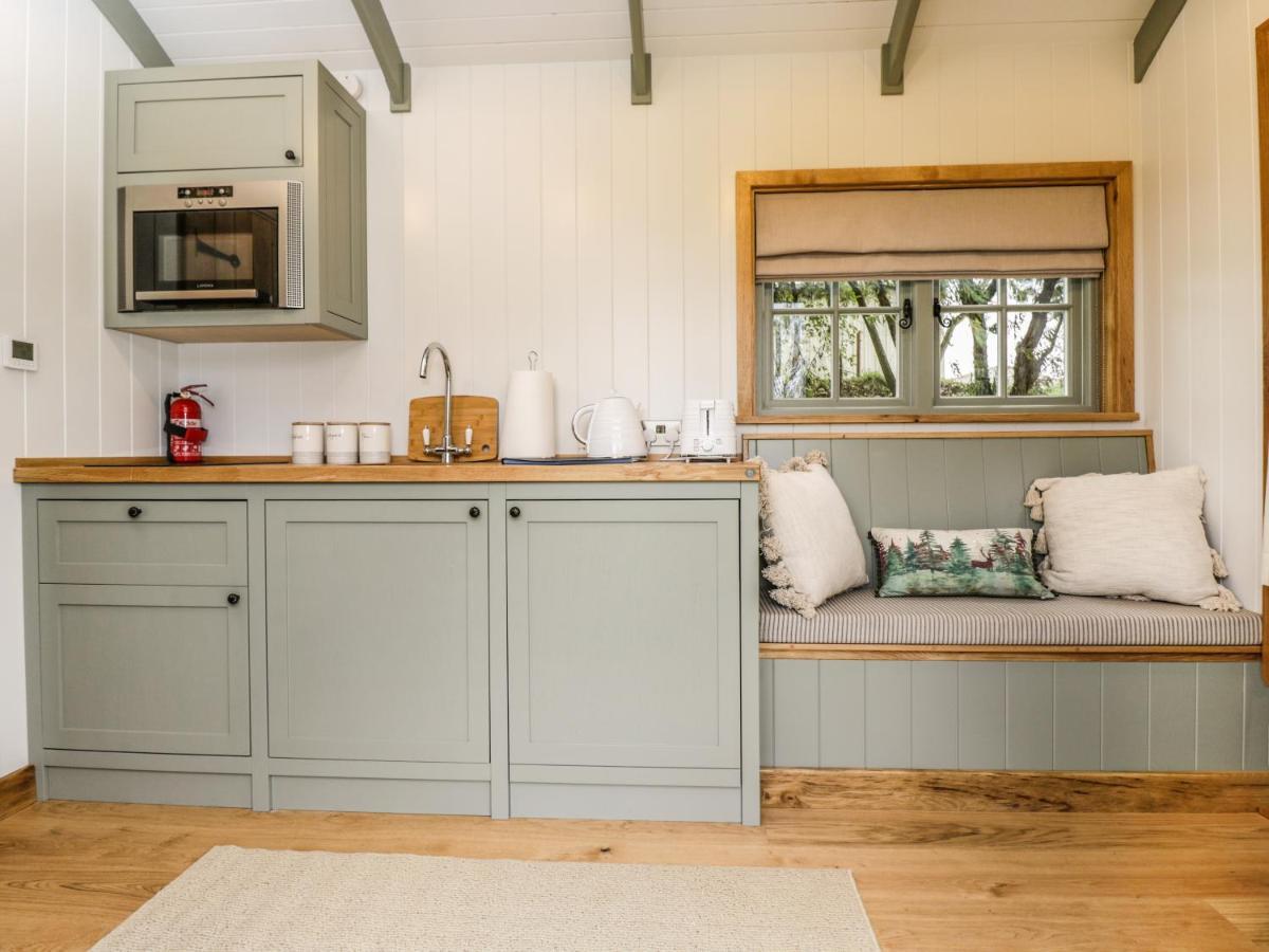 Holiday home Jasmine Hut, Myrtle Farm Bristol