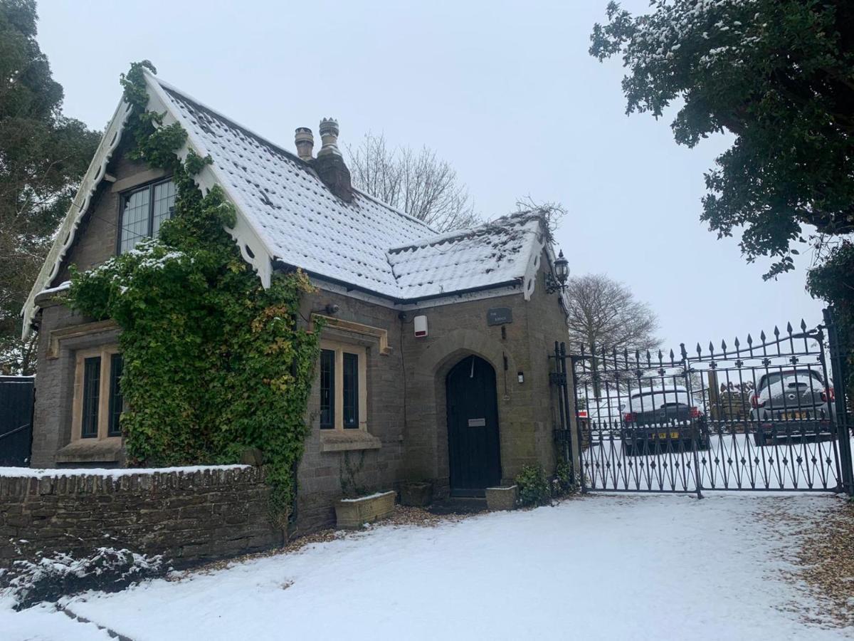 Holiday home Luxury 2 Bed Cosy With Hot Tub And Childrens Play Area Hambrook