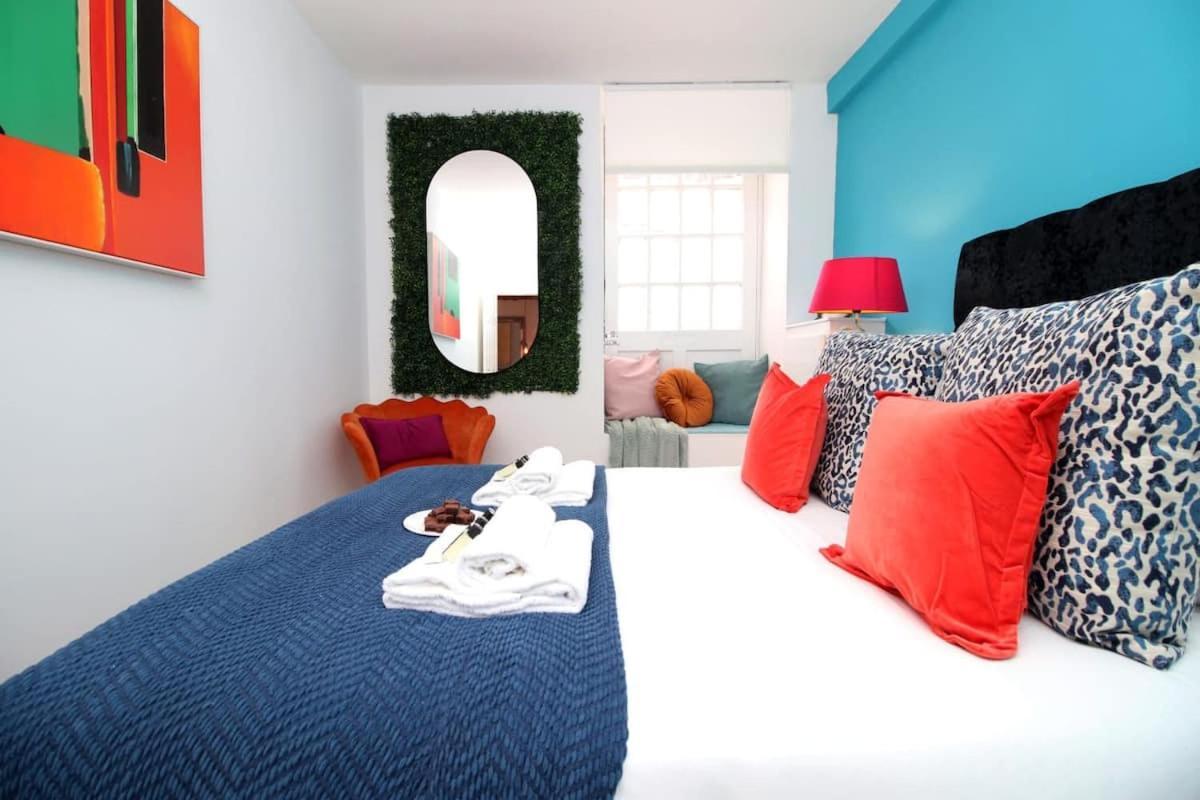 Exquisite Clifton Gem - Football Table Apartment Bristol