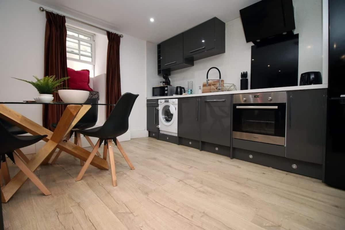Apartment Exquisite Clifton Gem - Football Table Bristol