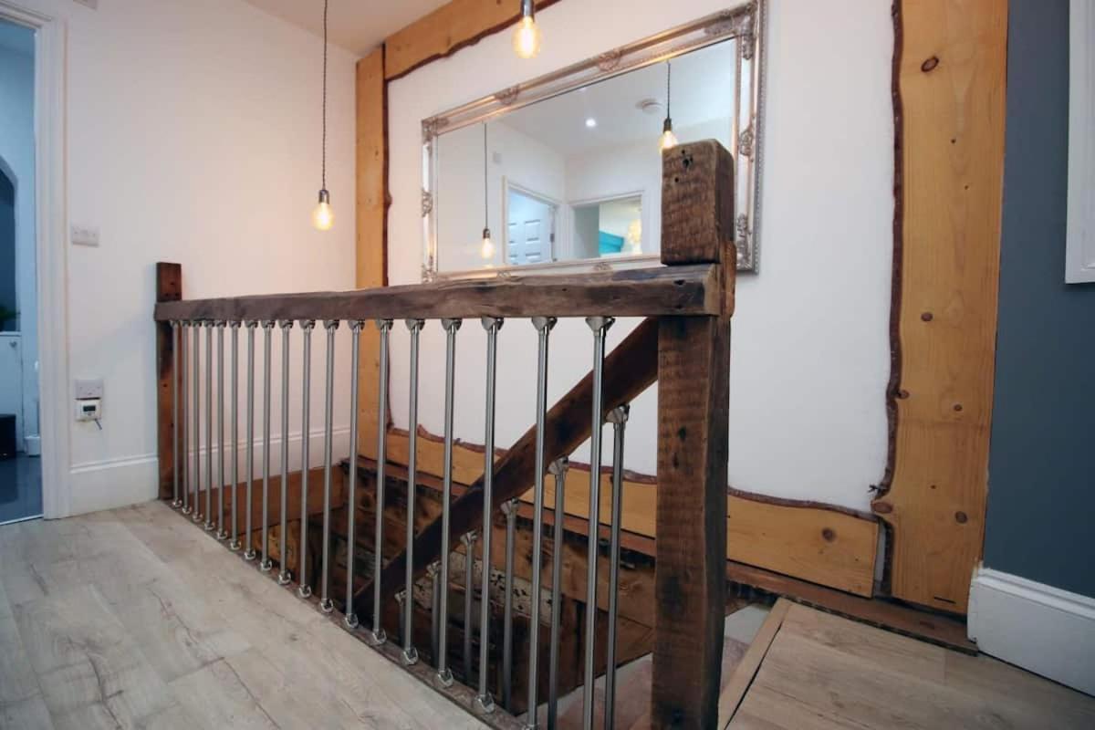 Exquisite Clifton Gem - Football Table Apartment Bristol