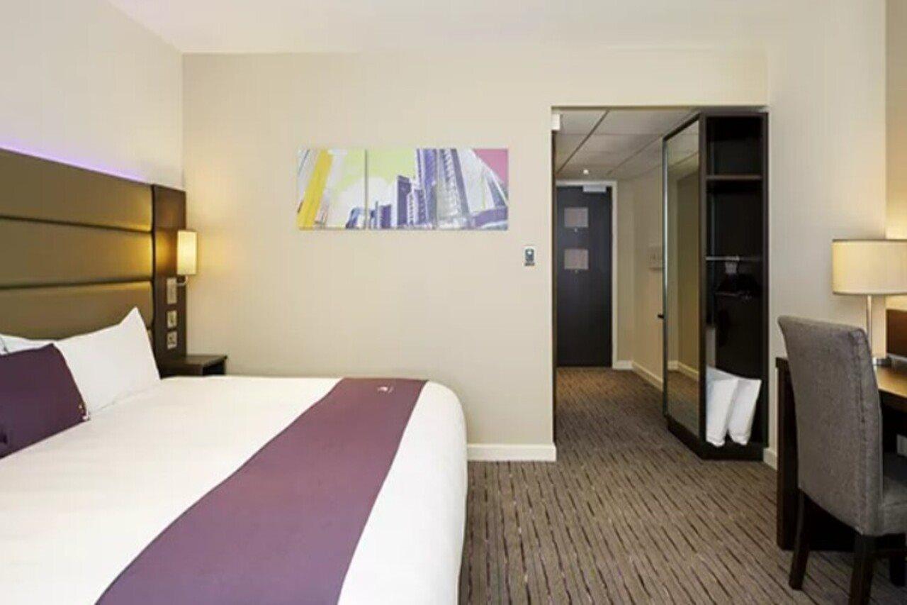 Premier Centre - Haymarket 3*