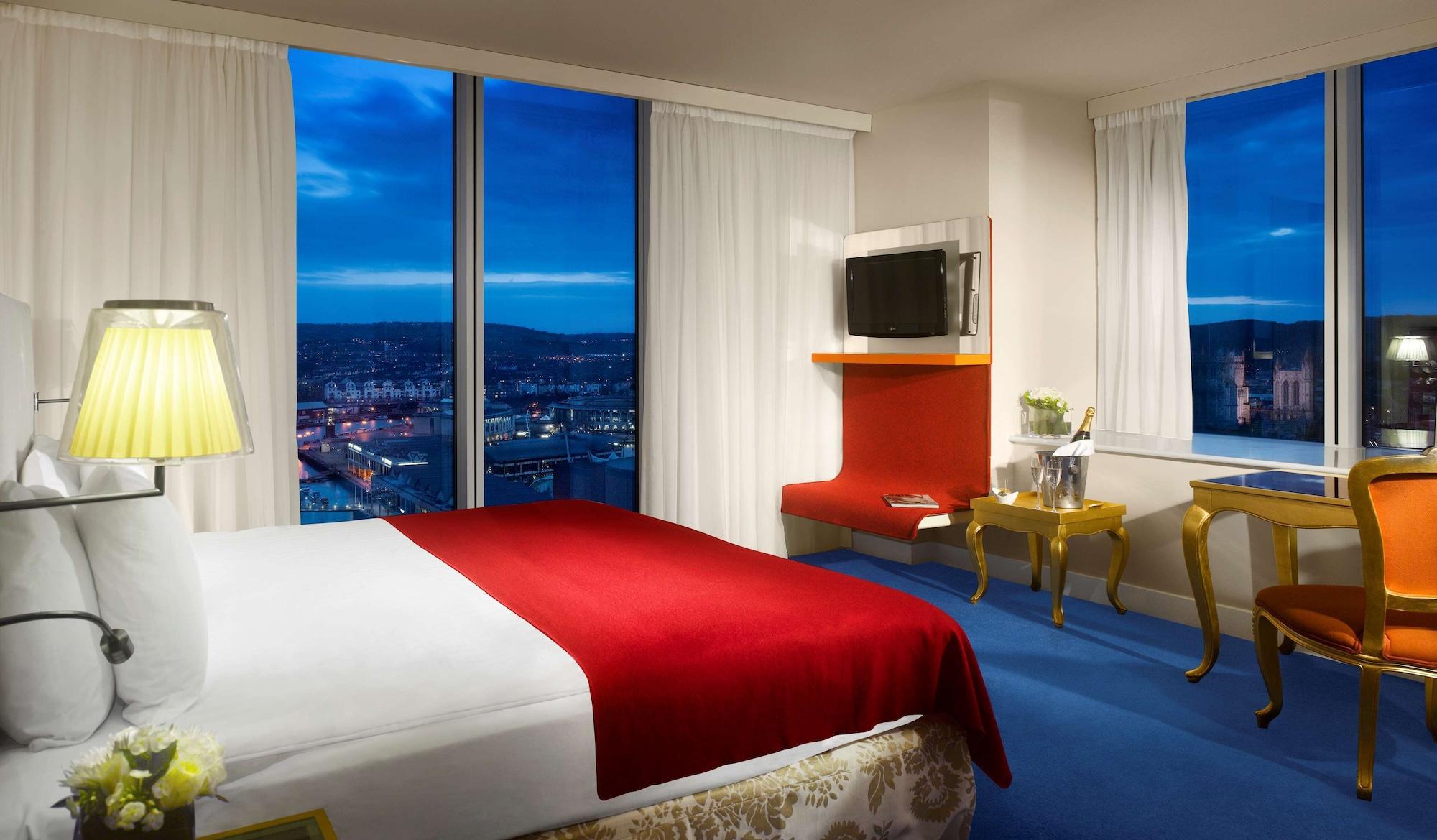 Radisson Blu Hotel, Hotel Bristol