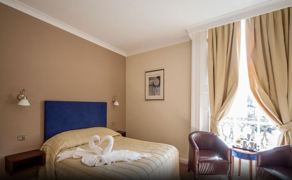 The Clifton Hotel