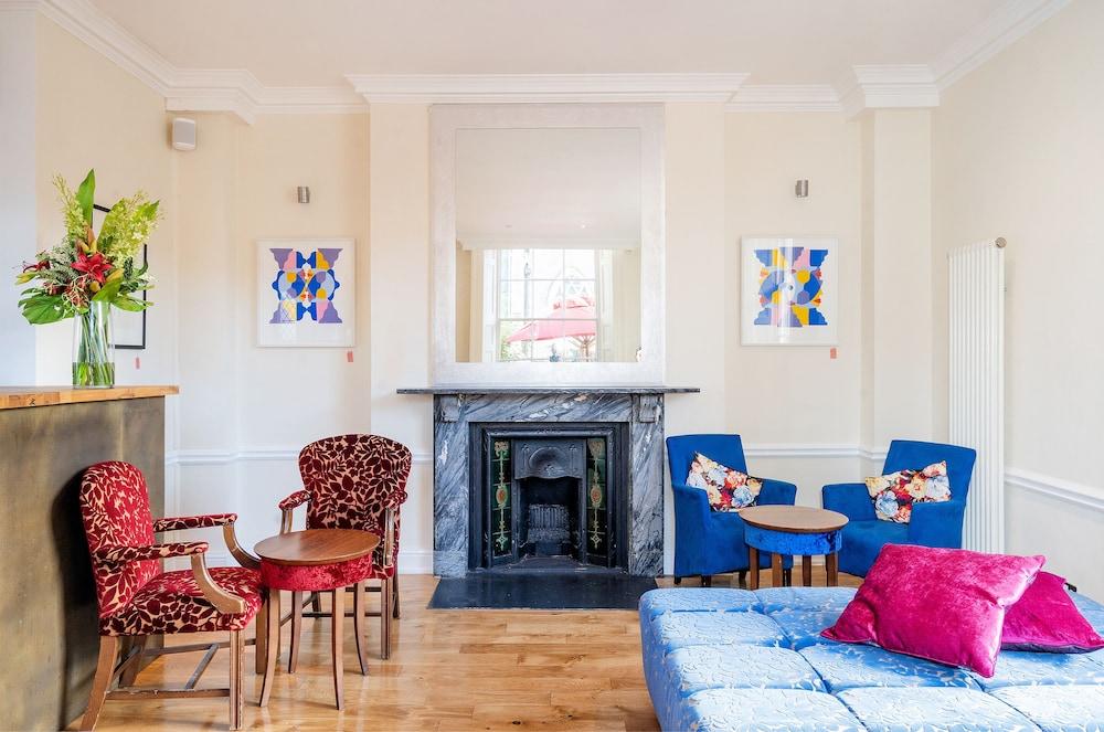 The Clifton Hotel 3*
