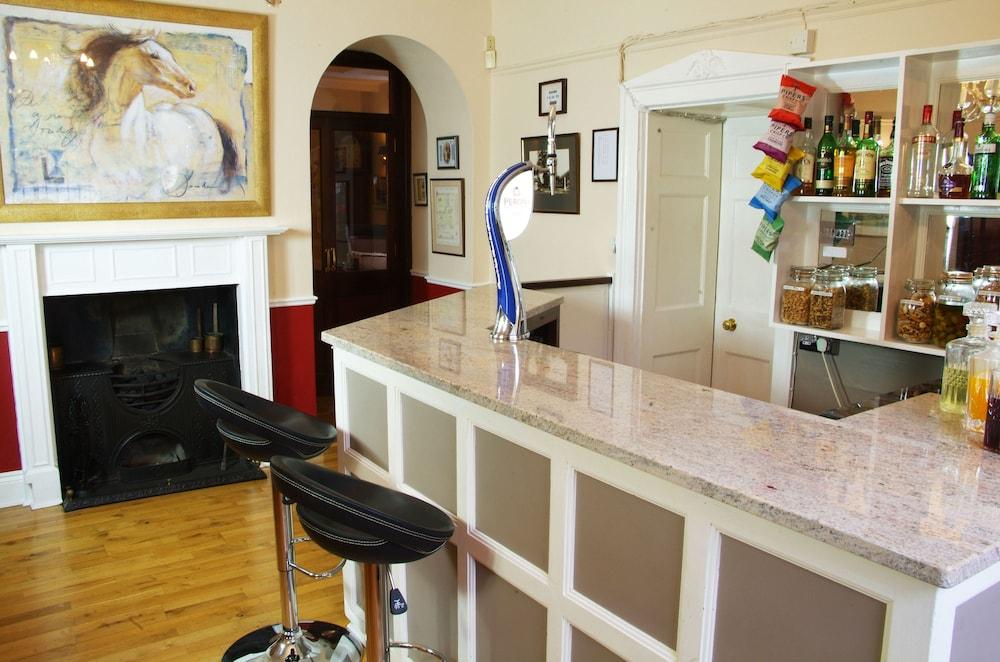 Hotel Western Henbury 3*