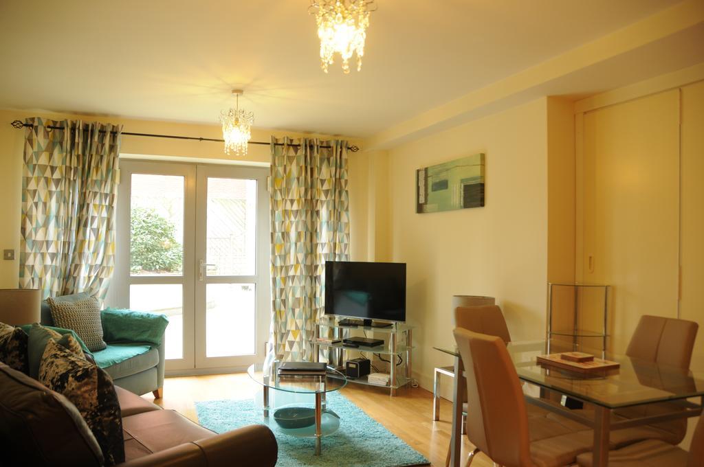 Apartment Hamilton Court From Your *