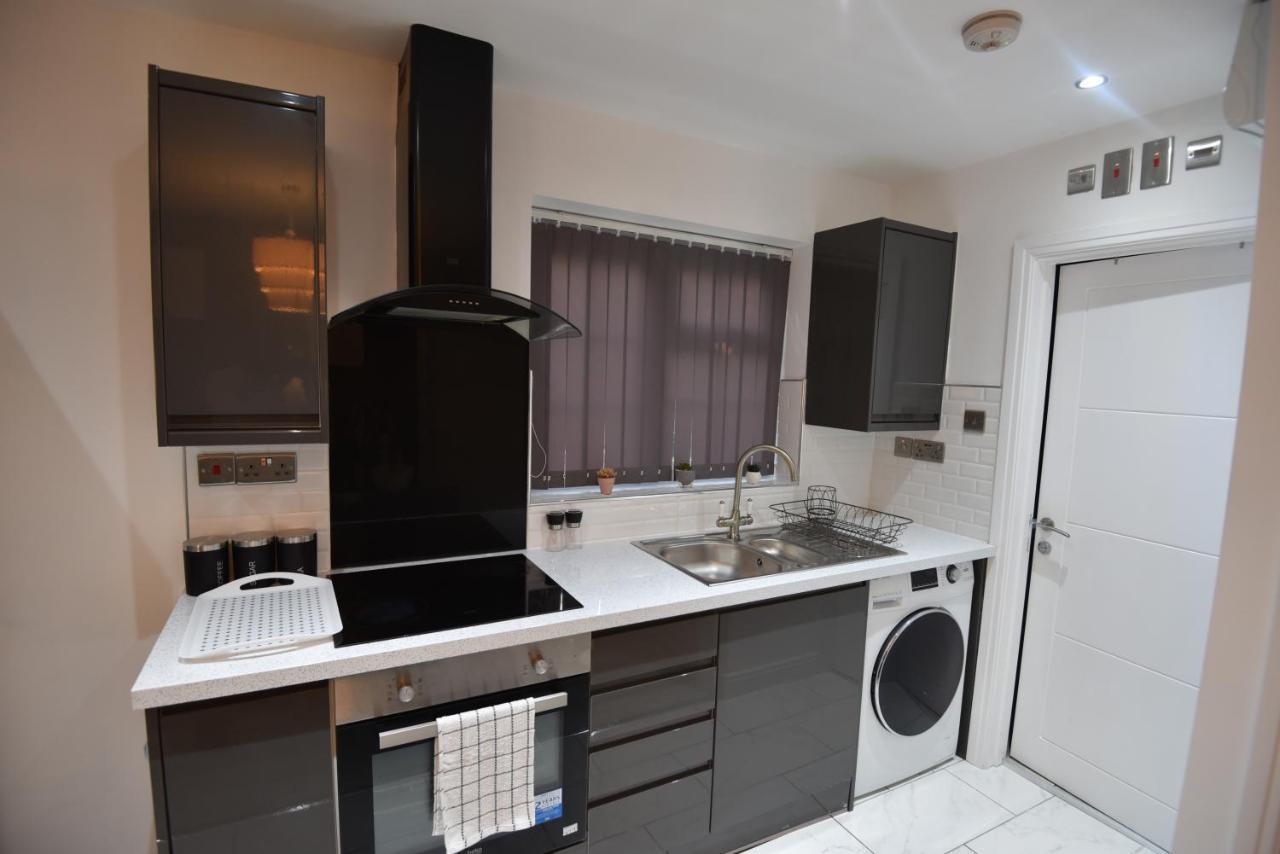 Speedwell Apartment: Refurbished City Centre Apartment *