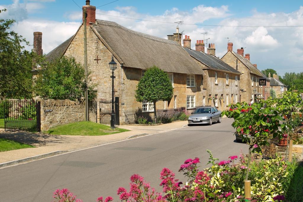 Lord Poulett Arms Inn 3*