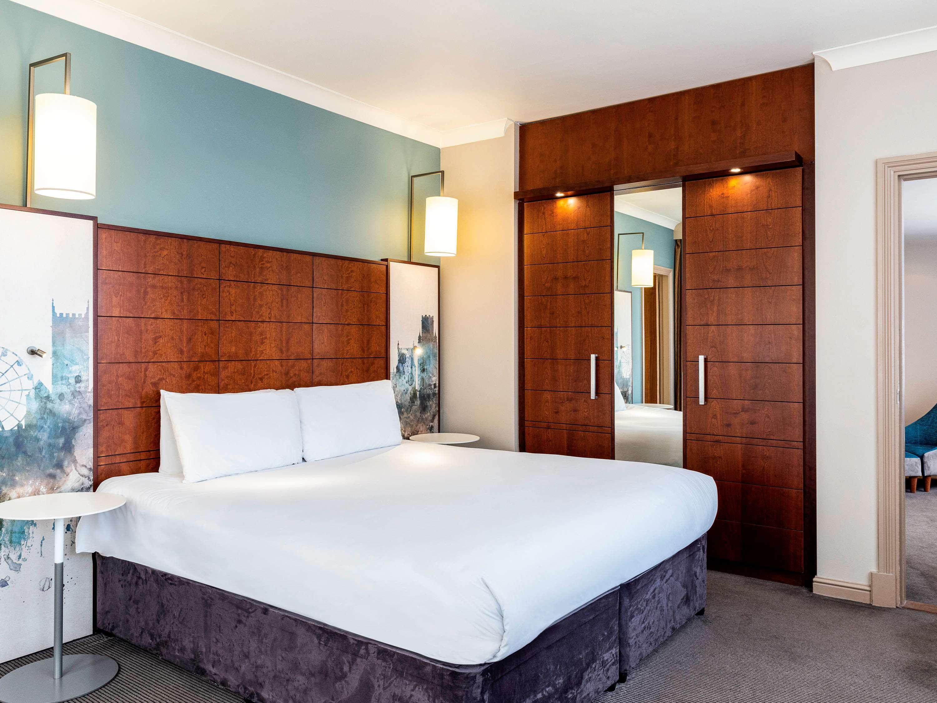Mercure Holland House Hotel 4*