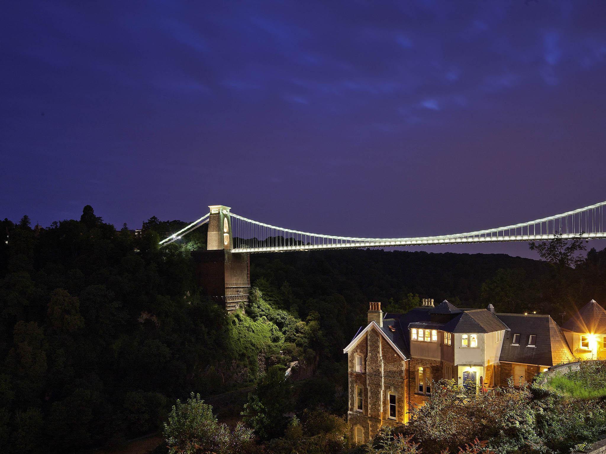 Mercure Holland House Hotel 4*