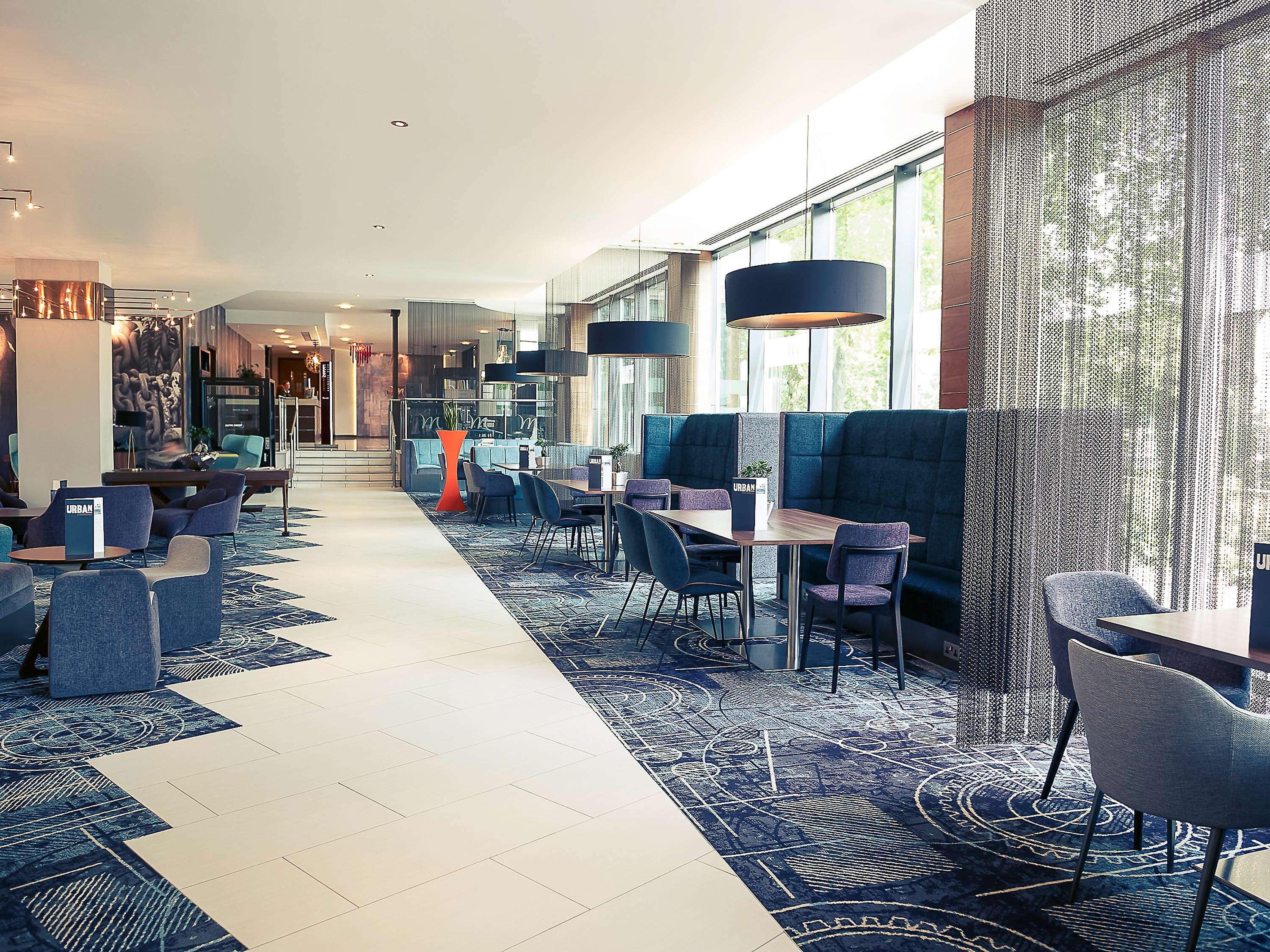 Mercure Holland House 4*