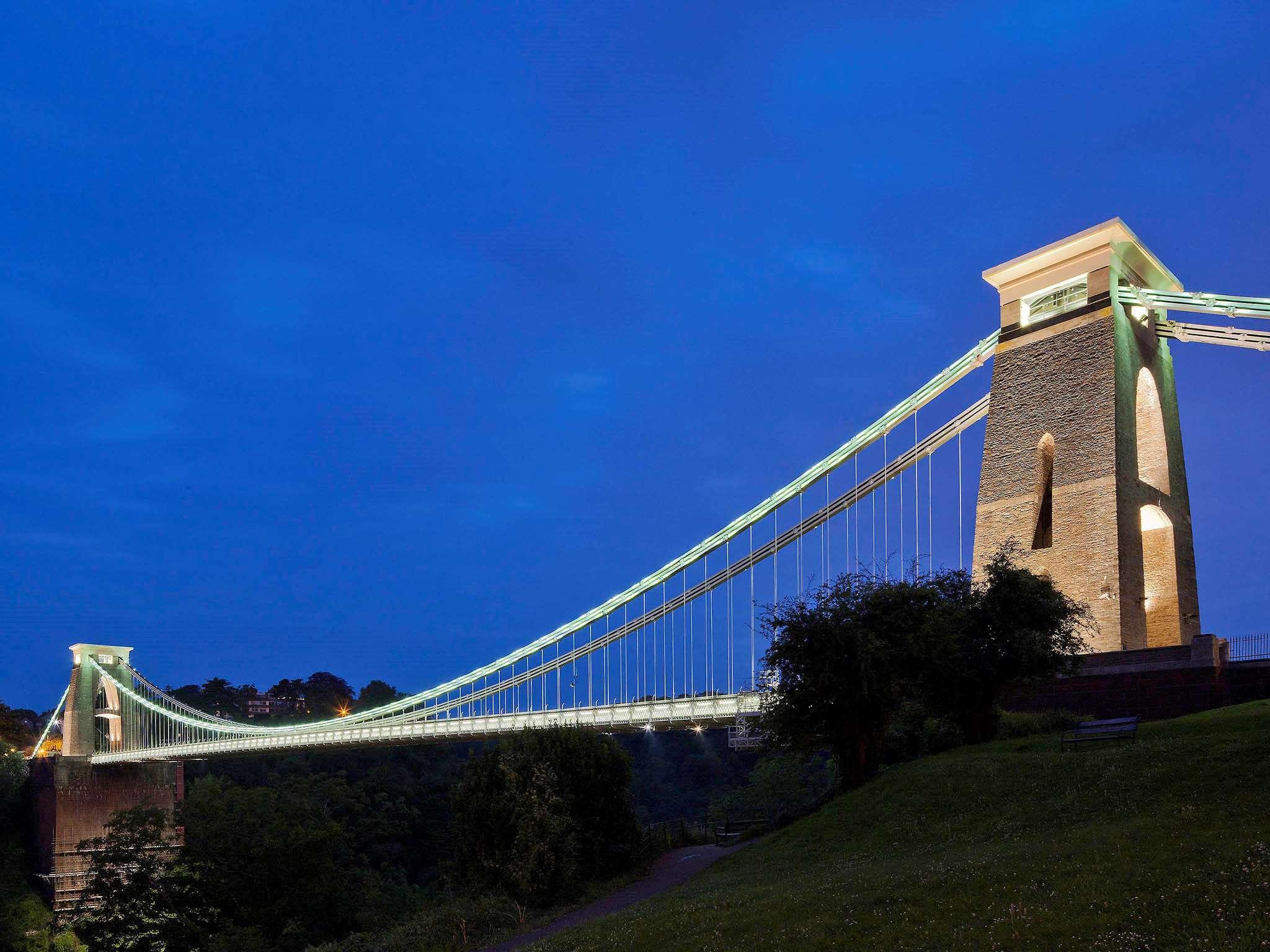 Mercure Holland House 4*