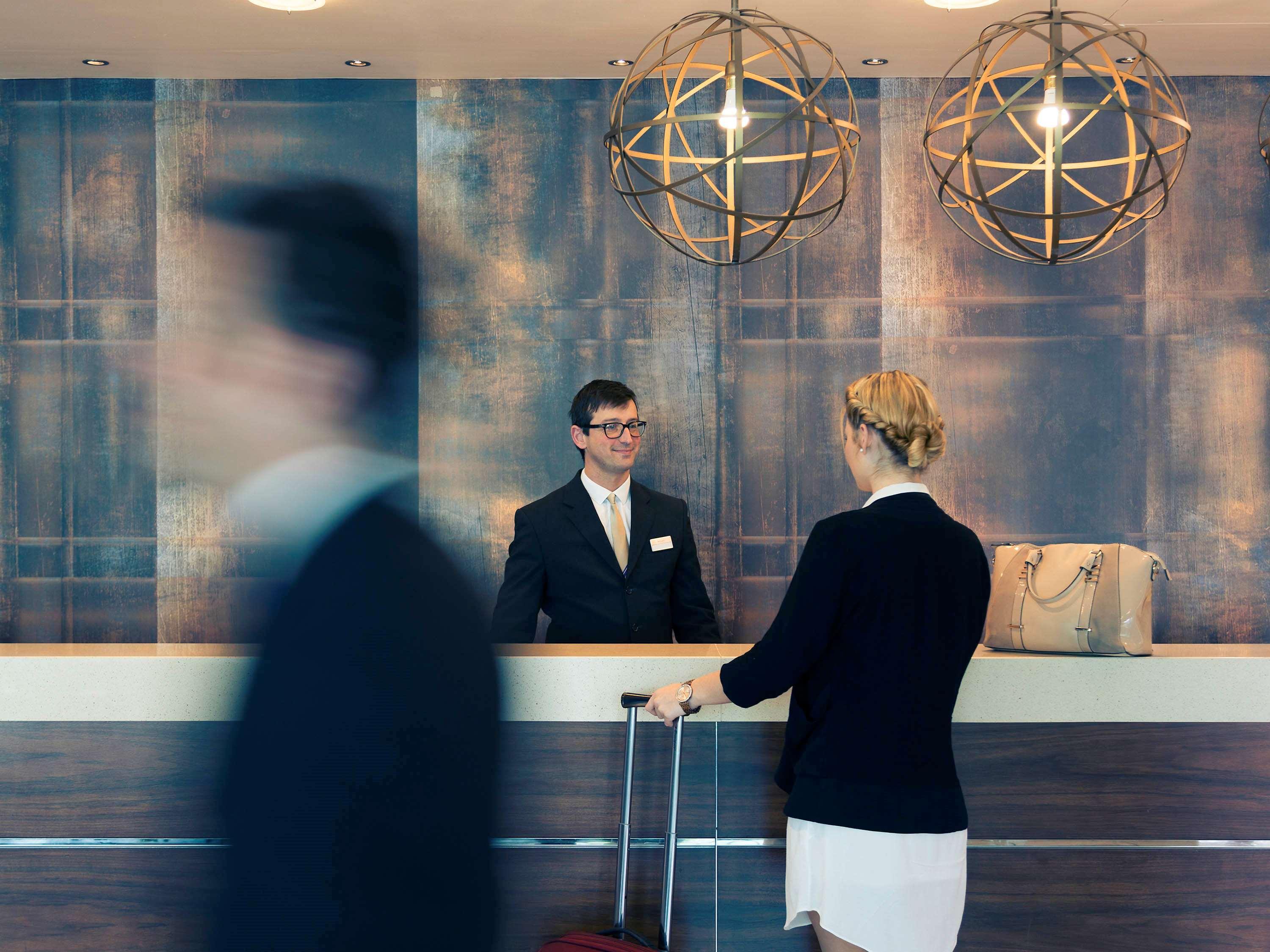 Mercure Holland House Hotel 4*