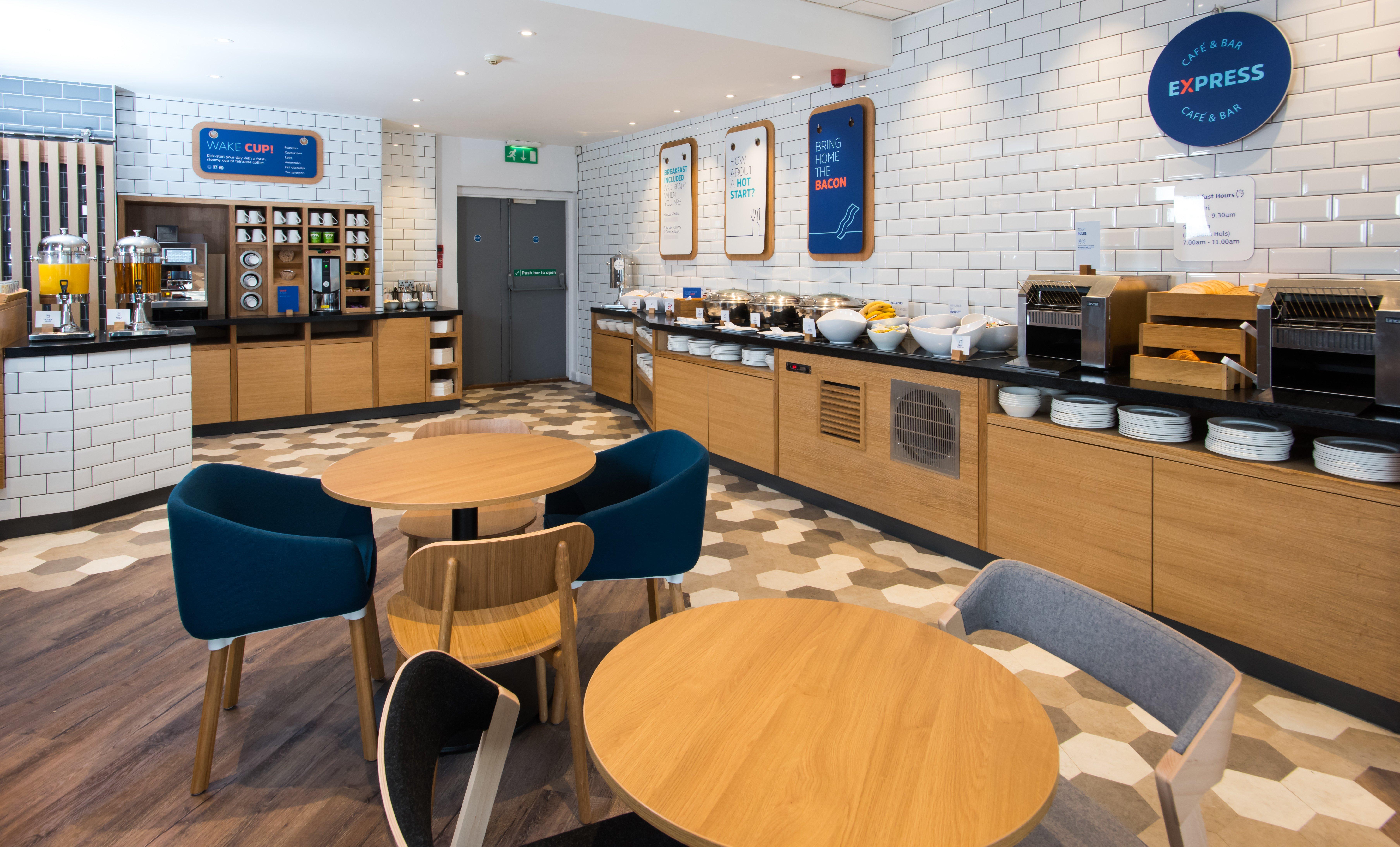 Hotel Express Centre By Ihg