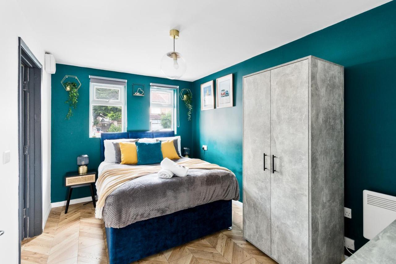 Apartment Wow Modern House 5 Bed 4 Bath 2 Parking - Hot Tub