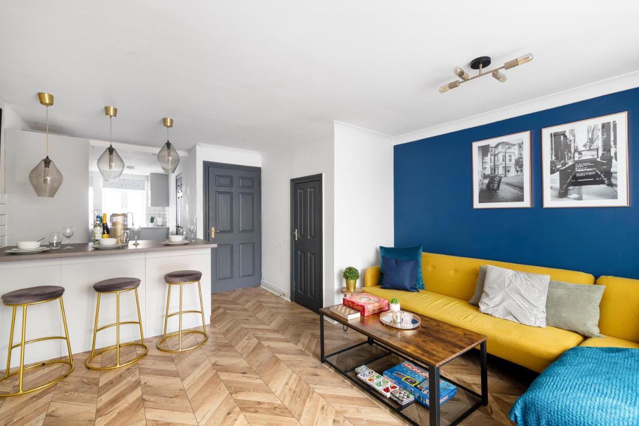 Wow Modern House 5 Bed 4 Bath 2 Parking - Hot Tub Apartment *