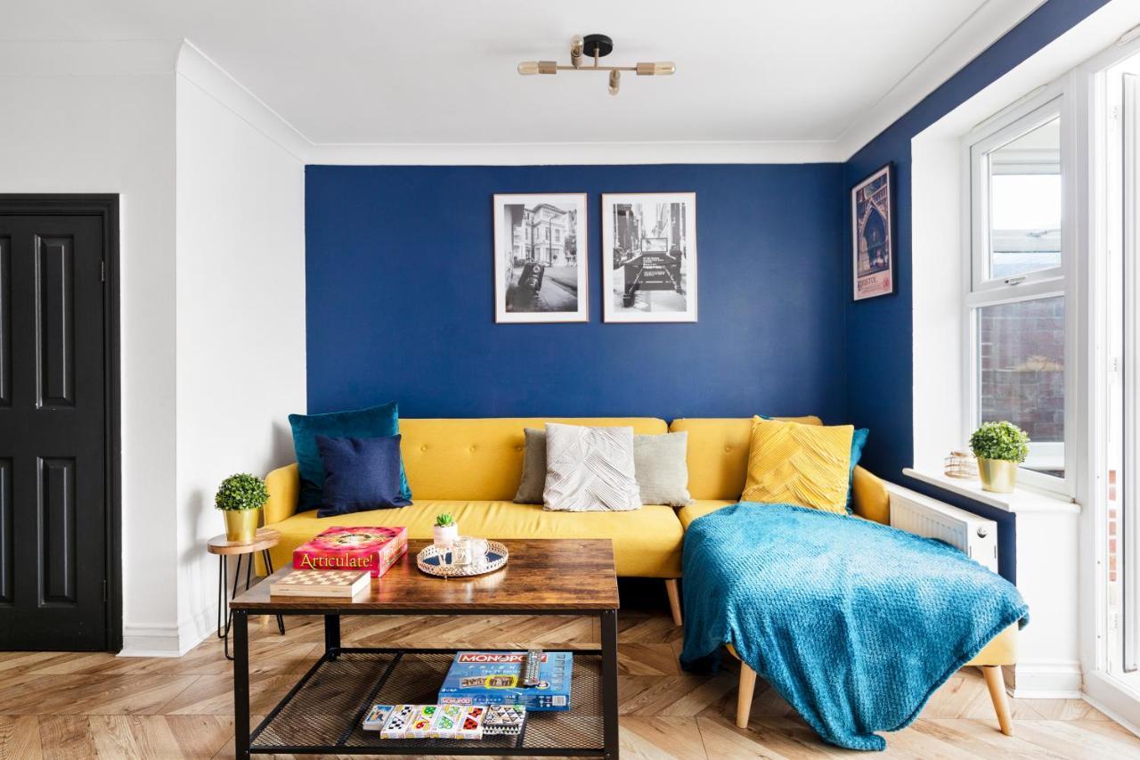 Wow Modern House 5 Bed 4 Bath 2 Parking - Hot Tub * Bristol