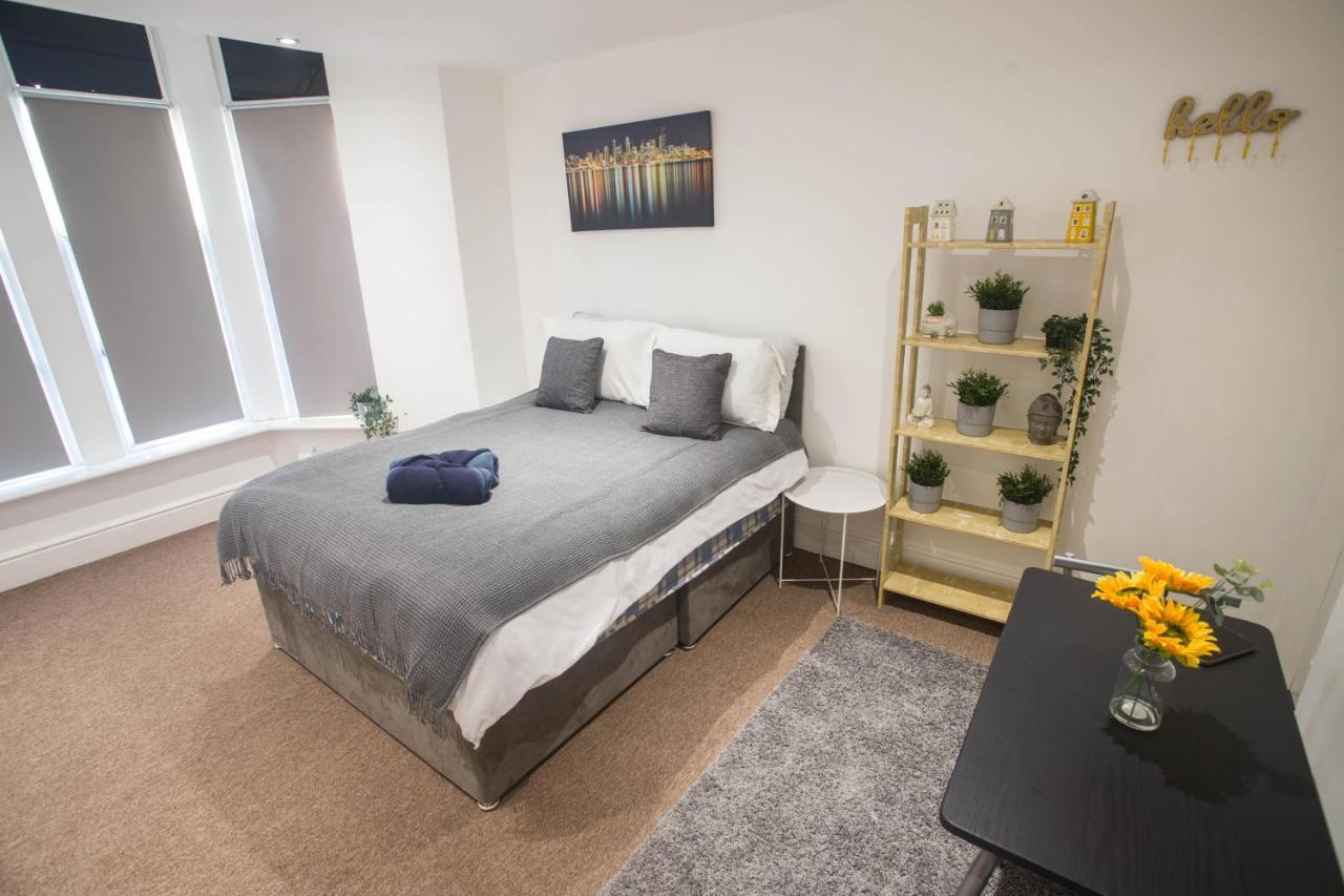 Flat 1, 401 Stapleton Rd *