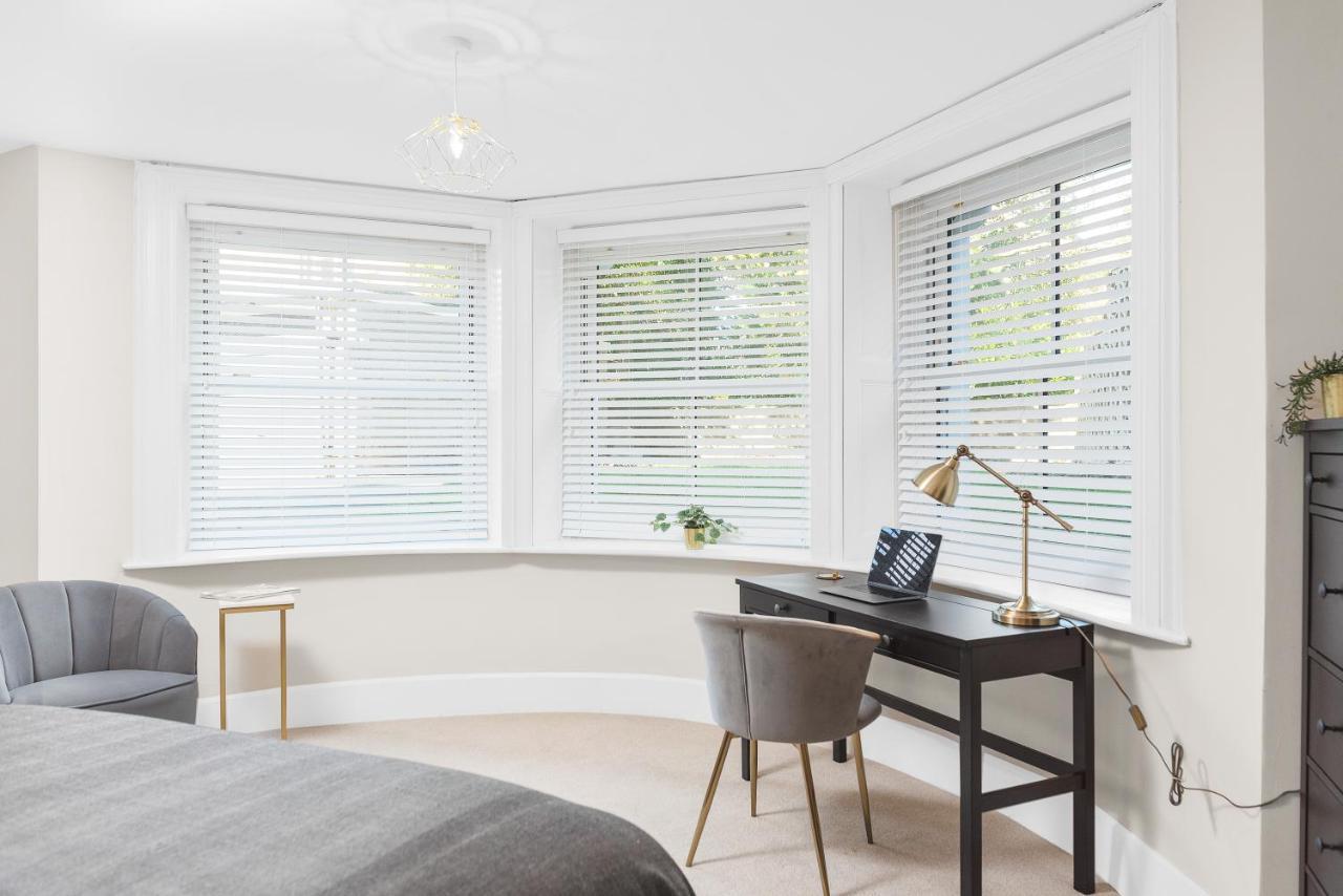Stunning 2 Bedroom In Fantastic Location *