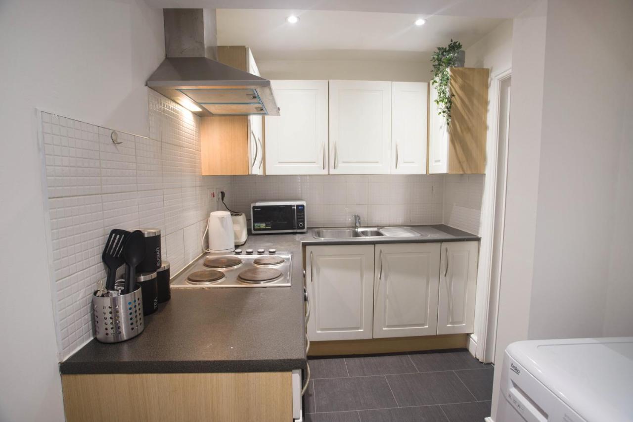Apartment Flat 1, 401 Stapleton Rd *