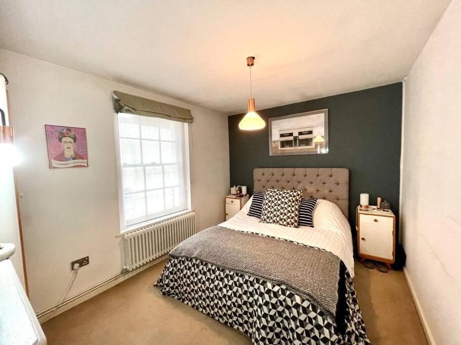 Apartment Gorgeous 2 Bedroom Edge Of Cabot Circus Bristol