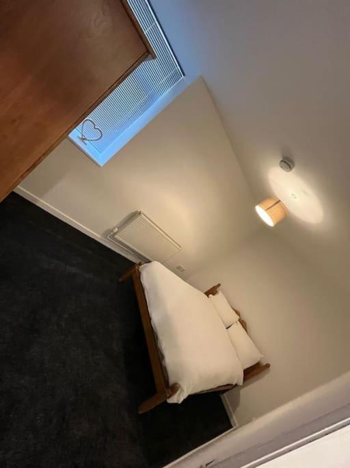 Apartment 2 Bedroom Flat In Kingswood