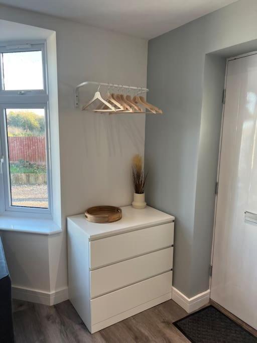 Abbotsbury 1 Bed Opposite Uwe Free Parking Apartment *