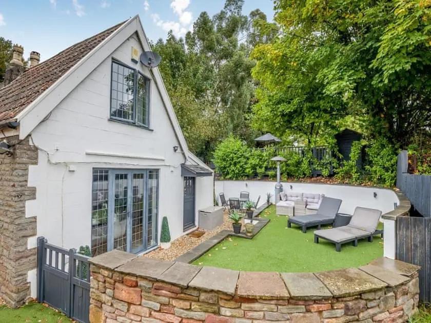 Holiday home Luxury 2 Bed Cosy With Hot Tub And Childrens Play Area Hambrook *