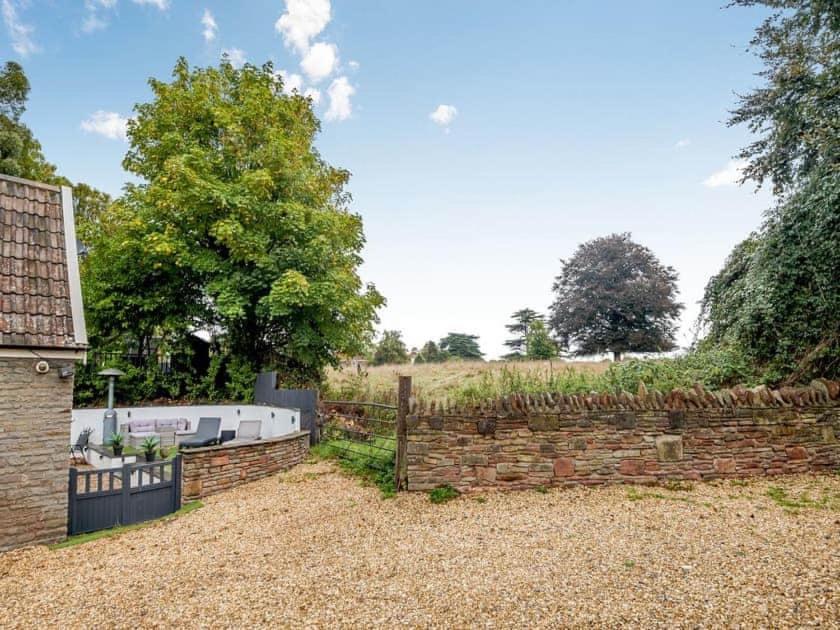 Luxury 2 Bed Cosy With Hot Tub And Childrens Play Area Hambrook