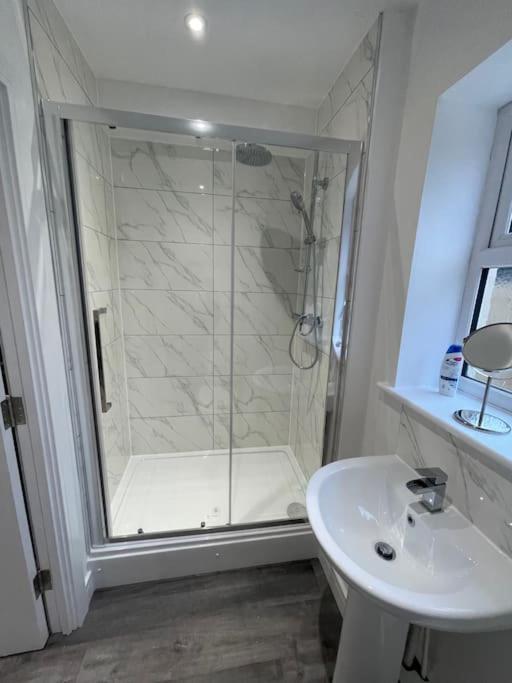 Harrystoke 1 Bedroom Studio, Free Parking & Garden *