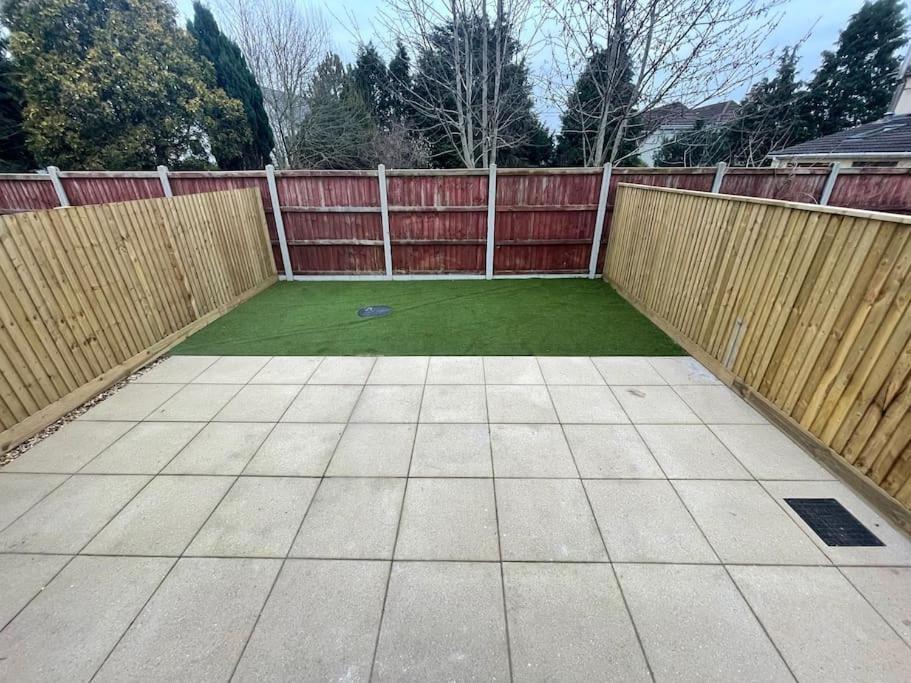 Harrystoke 1 Bedroom Studio, Free Parking & Garden Apartment Bristol
