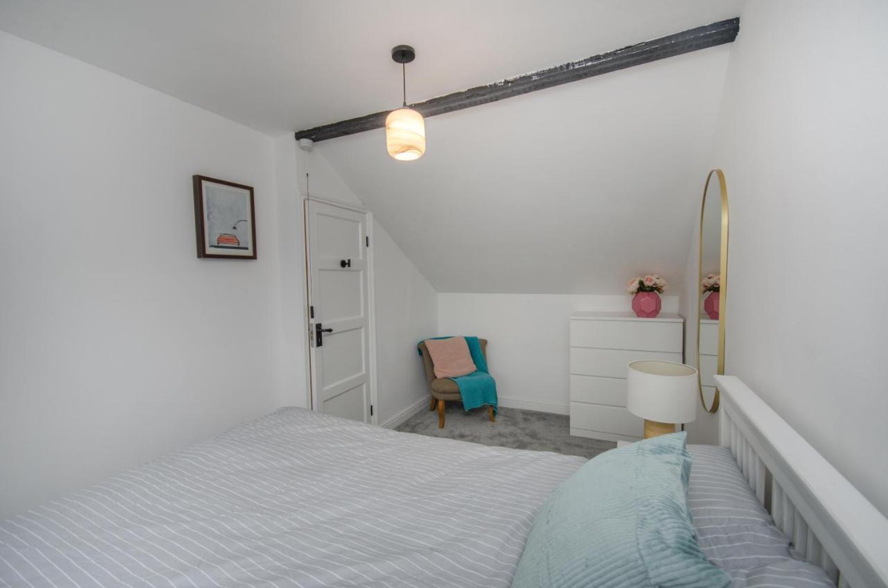 Hideaway * Bristol